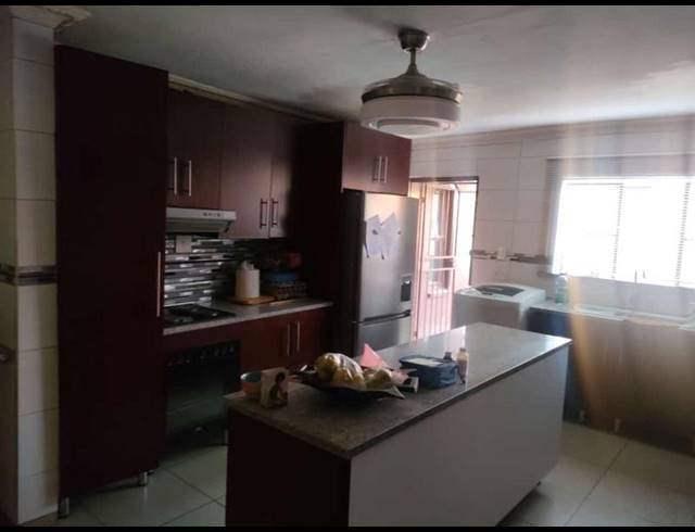 5 BEDROOM HOUSE FOR SALE IN MID ENNERDALE